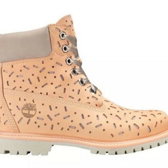 Timberland Boots - Picture 1 of 2